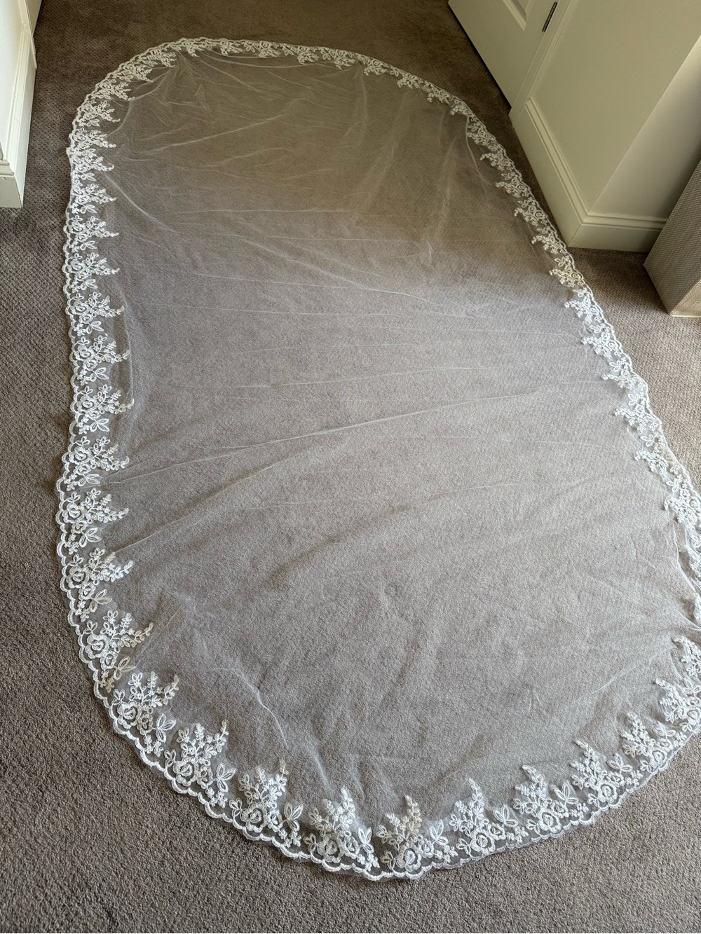 Christian Siriano White Lace Veil